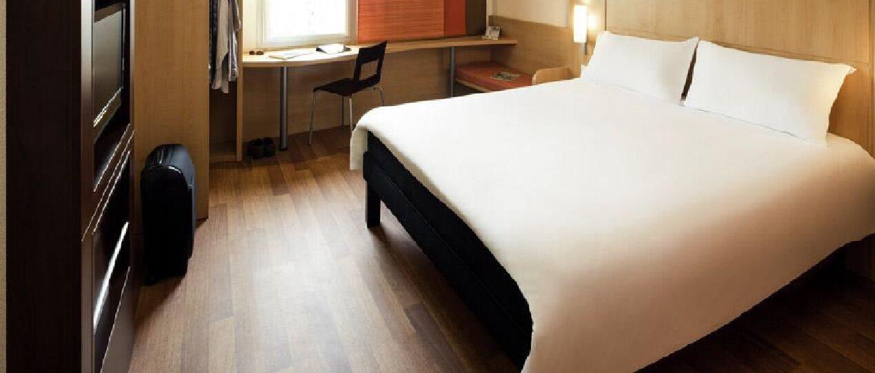 Ibis Barcelona Santa Coloma Hotel Santa Coloma de Gramenet Exterior photo