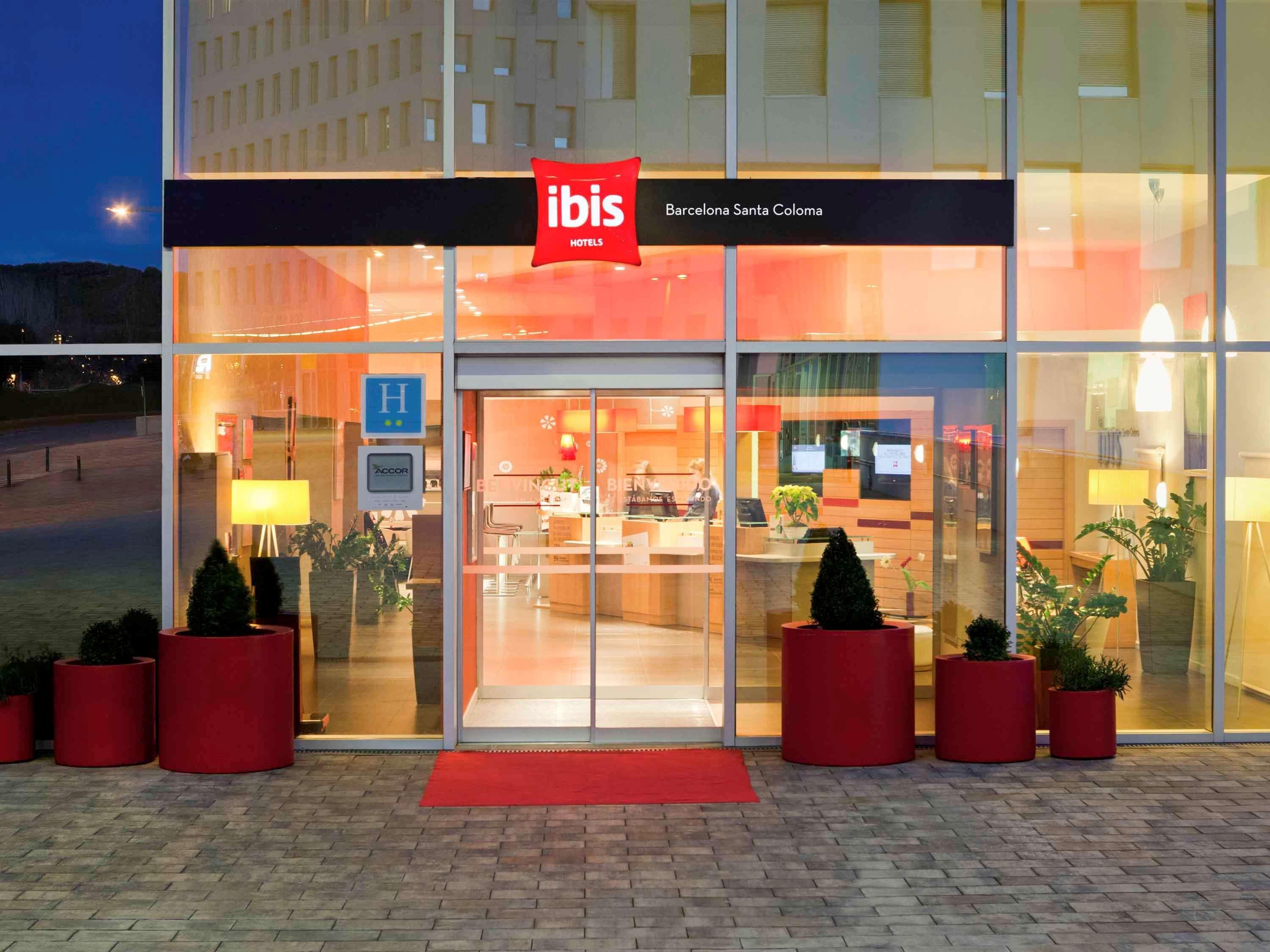 Ibis Barcelona Santa Coloma Hotel Santa Coloma de Gramenet Exterior photo
