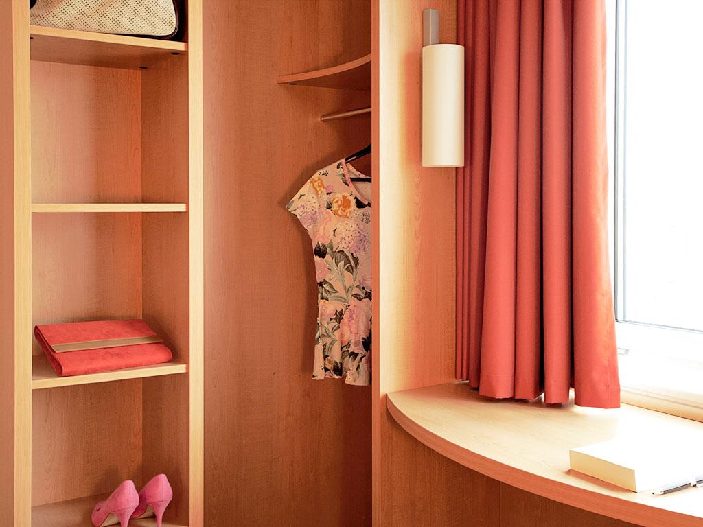 Ibis Barcelona Santa Coloma Hotel Santa Coloma de Gramenet Exterior photo