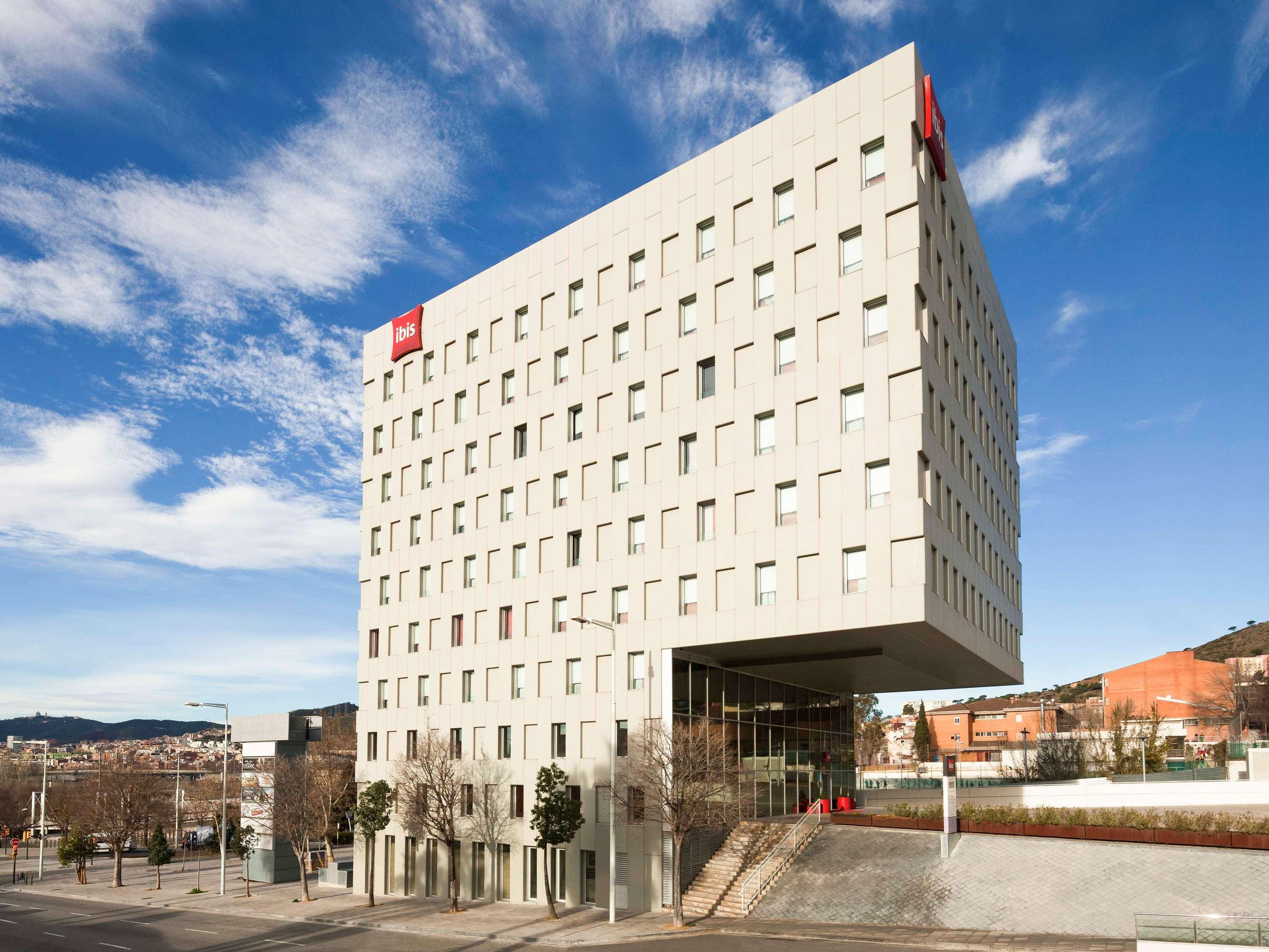 Ibis Barcelona Santa Coloma Hotel Santa Coloma de Gramenet Exterior photo