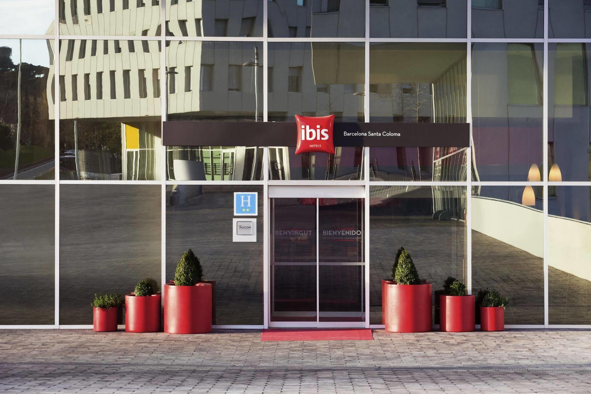 Ibis Barcelona Santa Coloma Hotel Santa Coloma de Gramenet Exterior photo