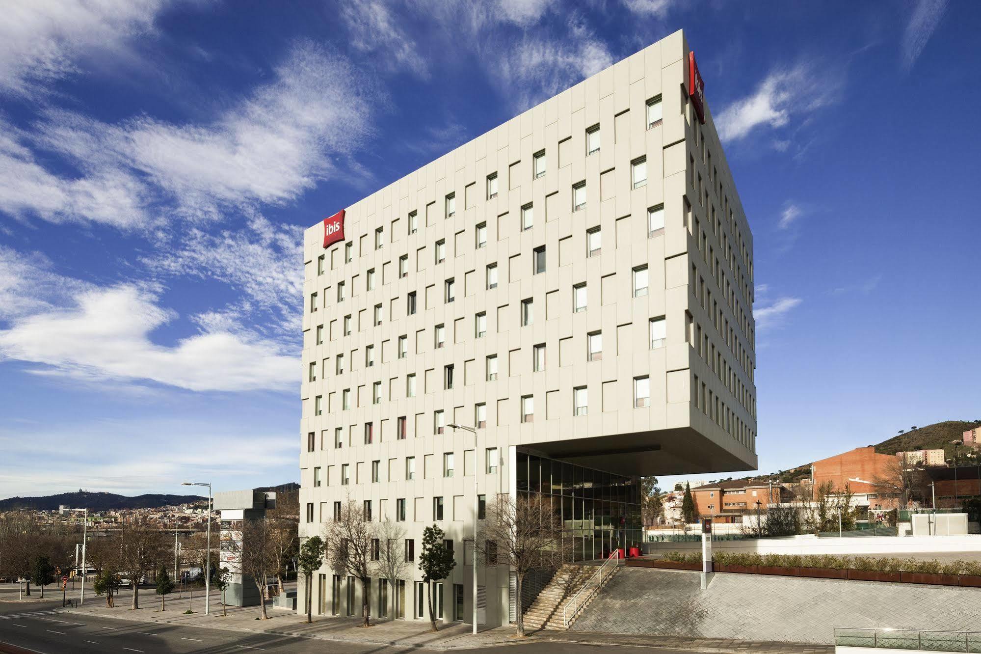 Ibis Barcelona Santa Coloma Hotel Santa Coloma de Gramenet Exterior photo