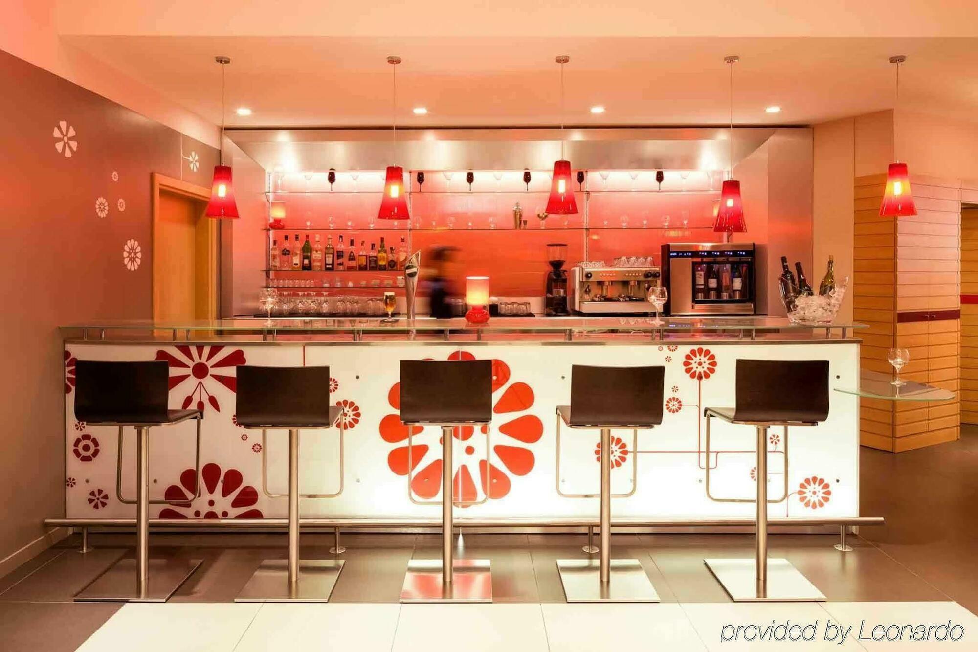 Ibis Barcelona Santa Coloma Hotel Santa Coloma de Gramenet Exterior photo